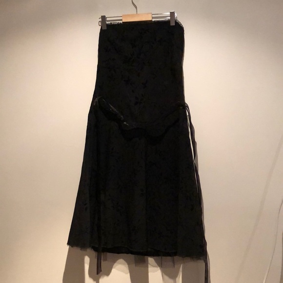 Le Chateau strapless little black dress - Picture 1 of 7